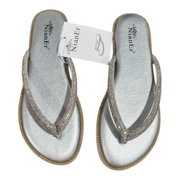 NianEr Silver Sparkly Rhinestone Flip Flop Sandals Comfort Foam Size 6 New - Picture 2 of 7